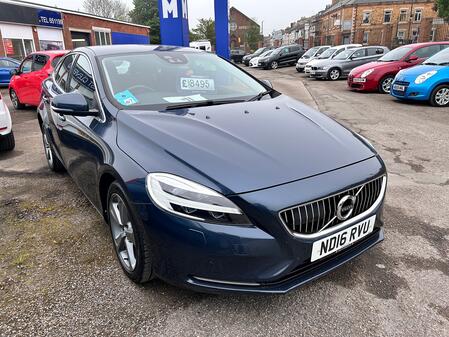 VOLVO V40 2.0 Inscription D2